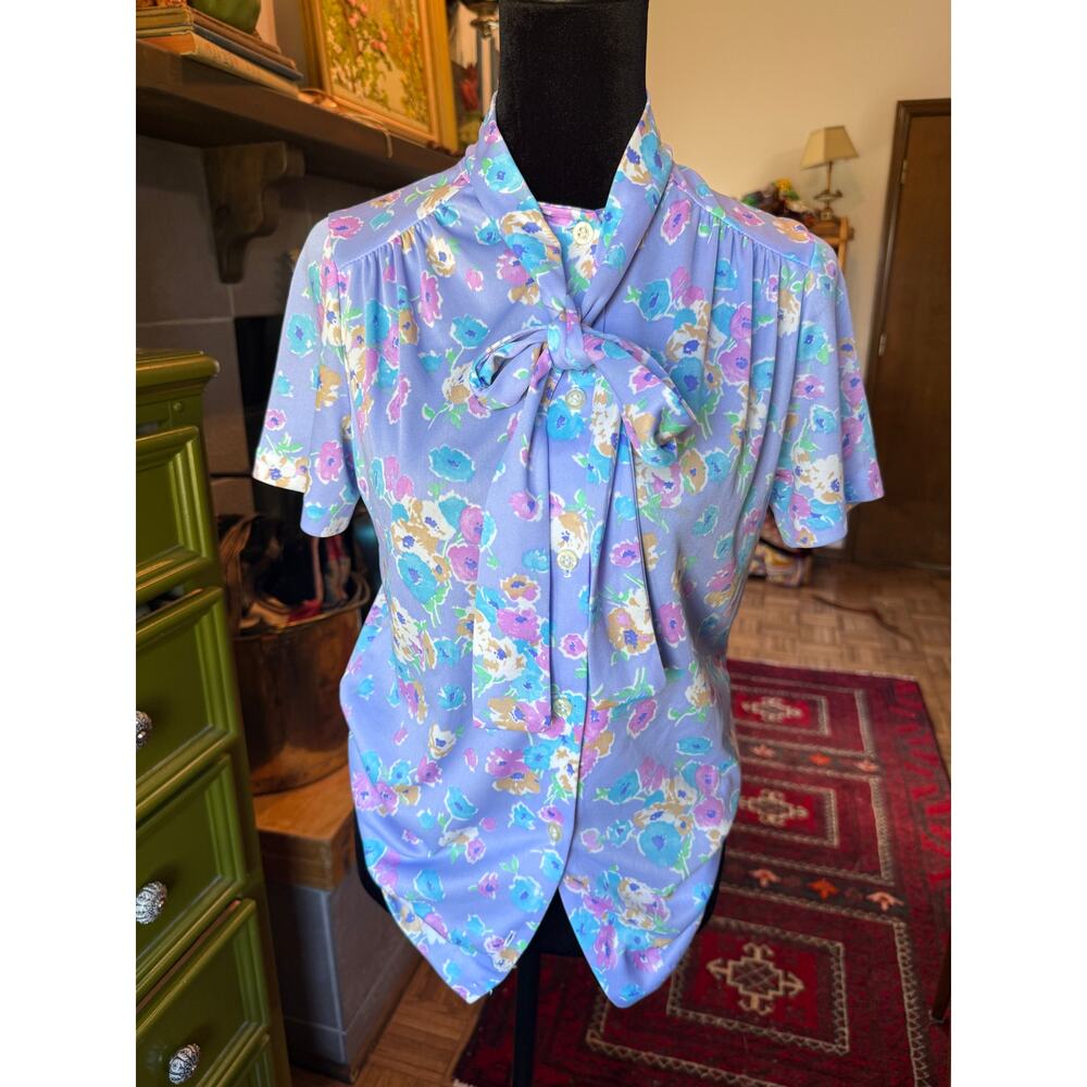 1960s Handmade Floral Tie Neck Short Sleeve Button Down
